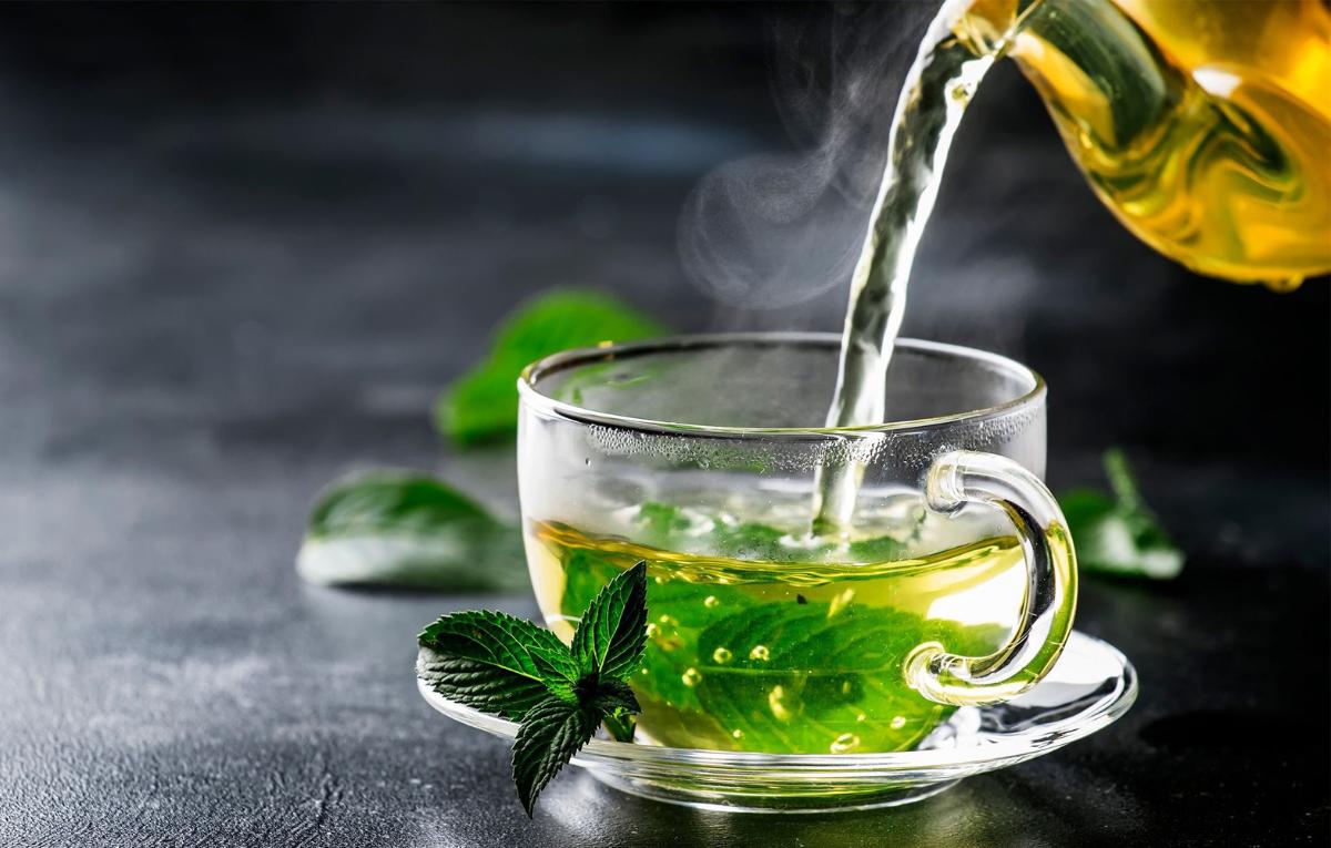 Harvard-Trained Doctor Explains the Benefits of Green Tea!