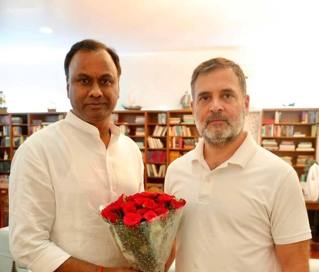 రాహుల్ గాంధీతో  రాజ్ గోపాల్ రెడ్డి భేటీ