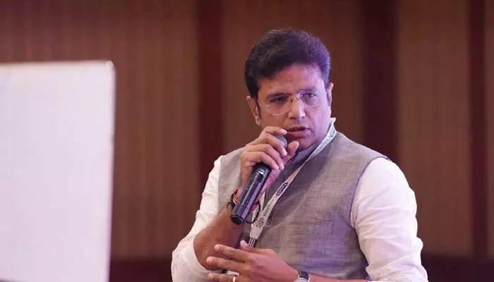 తెలంగాణ అభివృద్ధిపై బీఆర్ఎస్ వైఖరిపై మంత్రి ప్రశ్నలు