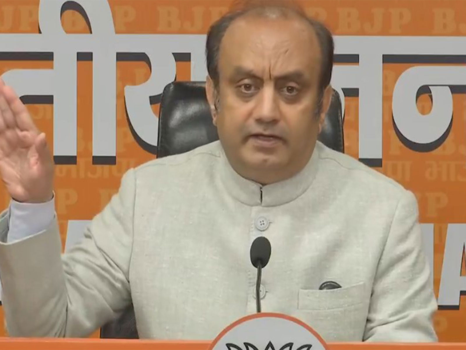 Sudhanshu Trivedi Launches Sharp Criticism of Rahul Gandhi