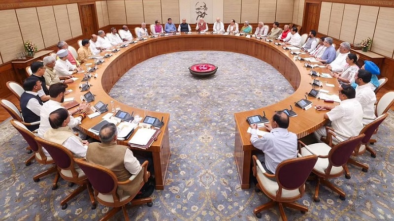 ధర్మేంద్ర ప్రధాన్‌ రాజీనామాతో మారుతున్న పరిణామాలు