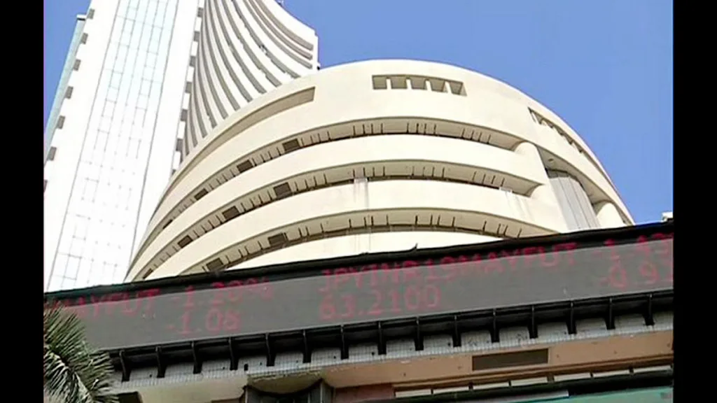 Stock Markets Plunge as Sensex Falls Over 900 Points