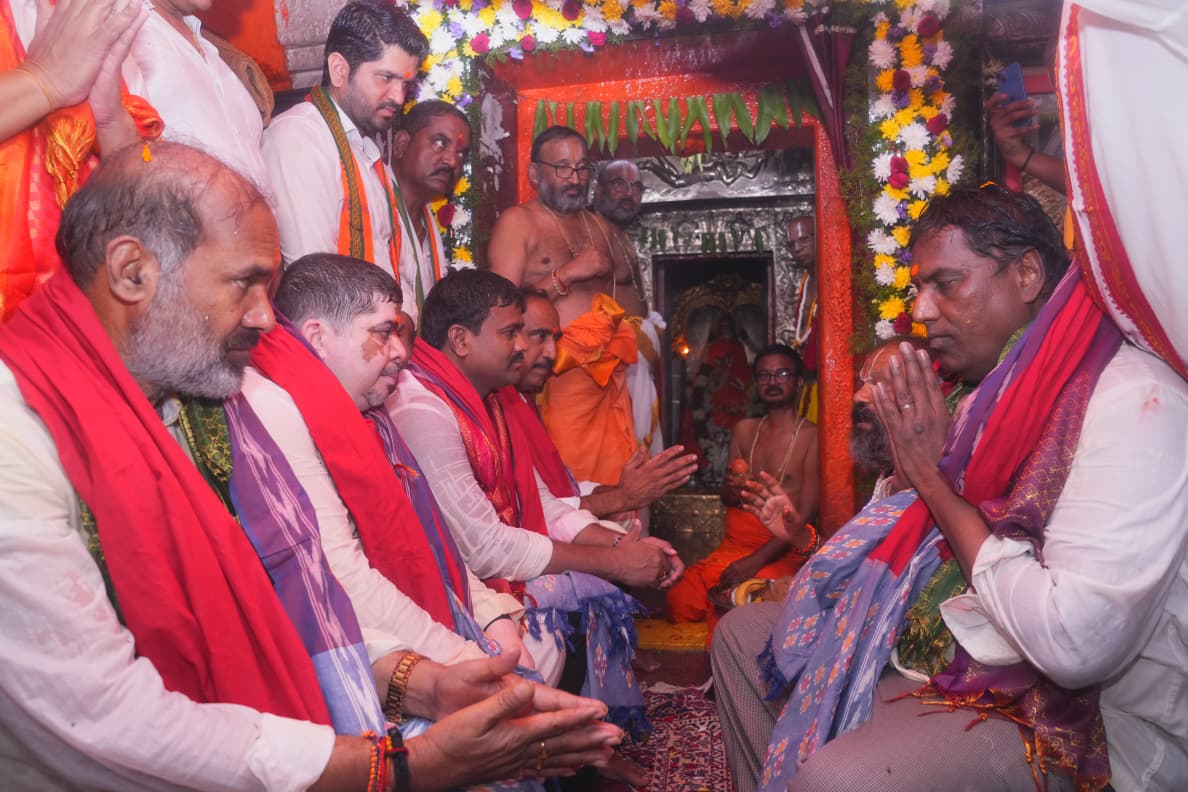 కొండగట్టు అంజన్నను దర్శించిన మంత్రి పొన్నం