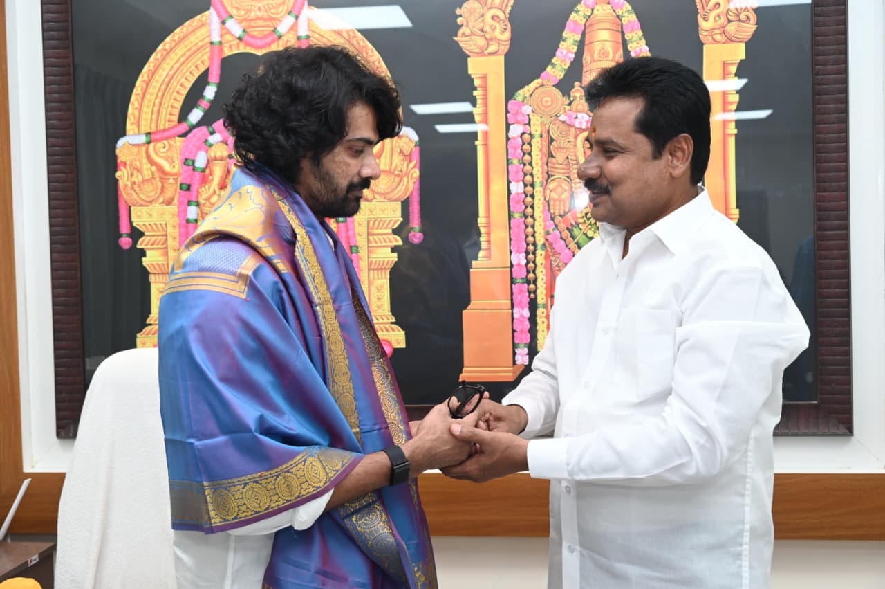 తిరుమల శ్రీవారిని దర్శించుకున్న నటుడు నవీన్ చంద్ర