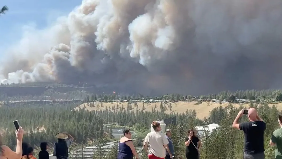 Washington Wildfire Triggers Massive Evacuations