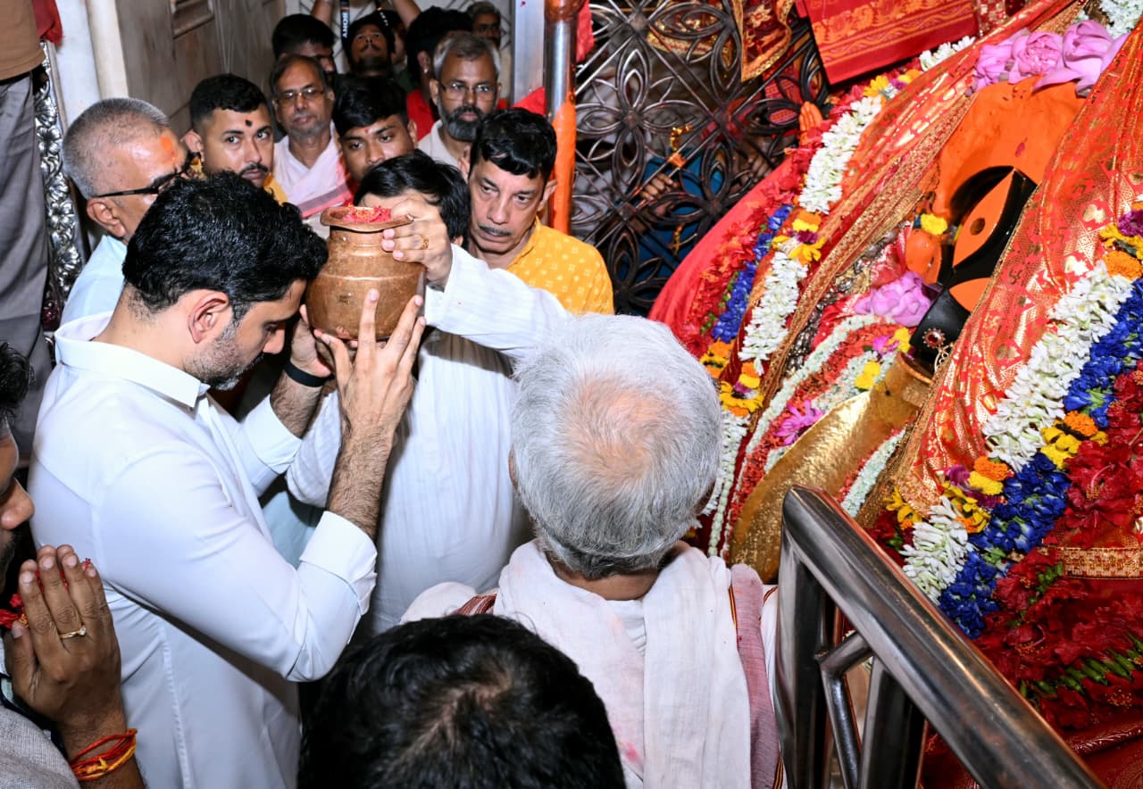 Minister Nara Lokesh Visits Kolkata Kali Temple