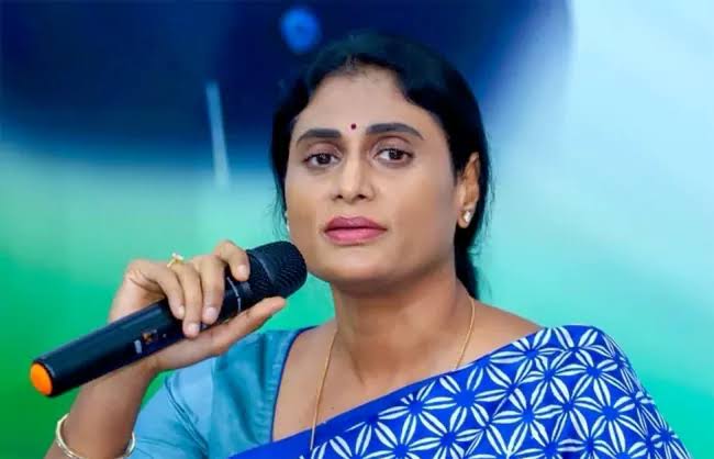 ఏపీలో వృద్ధి లేదు.. అభివృద్ధి అంతకన్నా లేదు: వైఎస్ షర్మిల