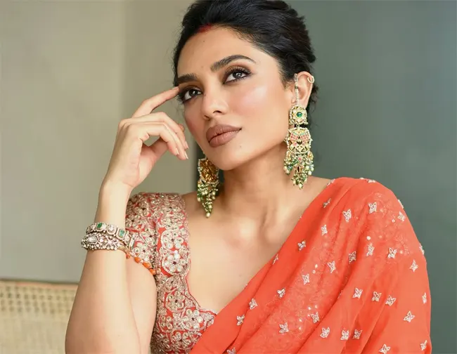 ‘మనం ఎదుగుతుంటే పక్కవారు చూడలేరు’.. శోభితా ధూళిపాళ్ల కీలక వ్యాఖ్యలు