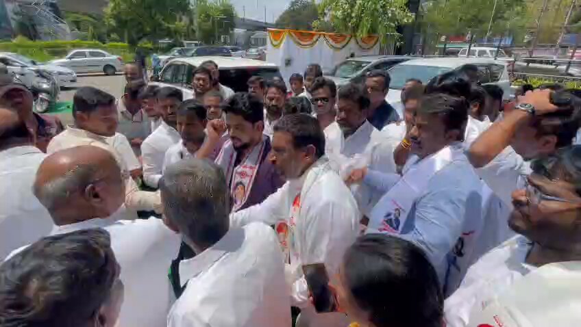 గన్‌పార్క్ వద్ద కాంగ్రెస్ – జనసేన మధ్య ఉద్రిక్తత