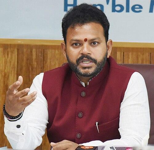 గ్రామాల అభివృద్ధి కోసం ఎన్నికలు నిర్వహించాలి: రామ్మోహన్‌ నాయుడు