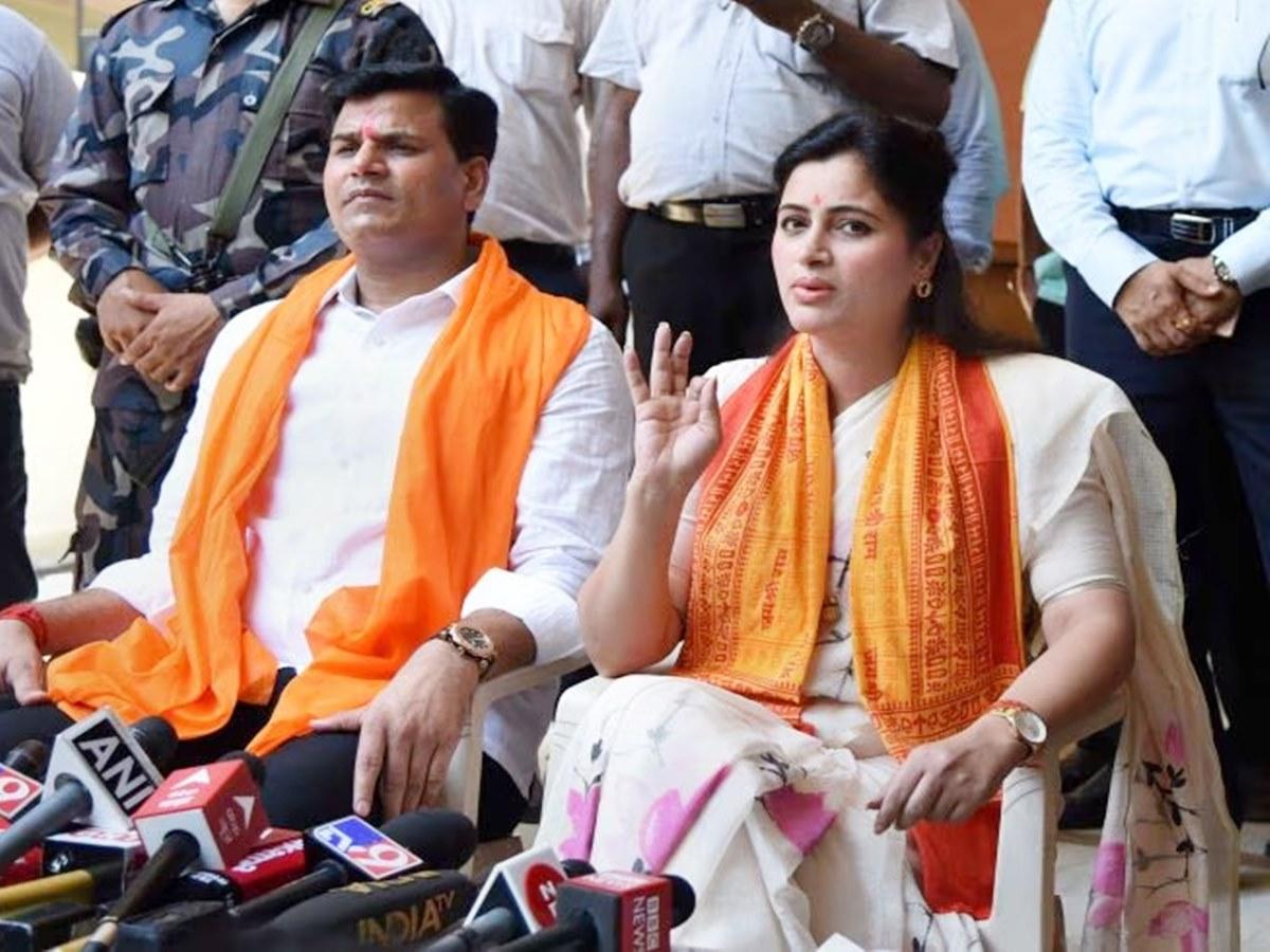 Navneet Rana’s ‘Green, Saffron and Blue’ Remarks Trigger Political Debate in Maharashtra