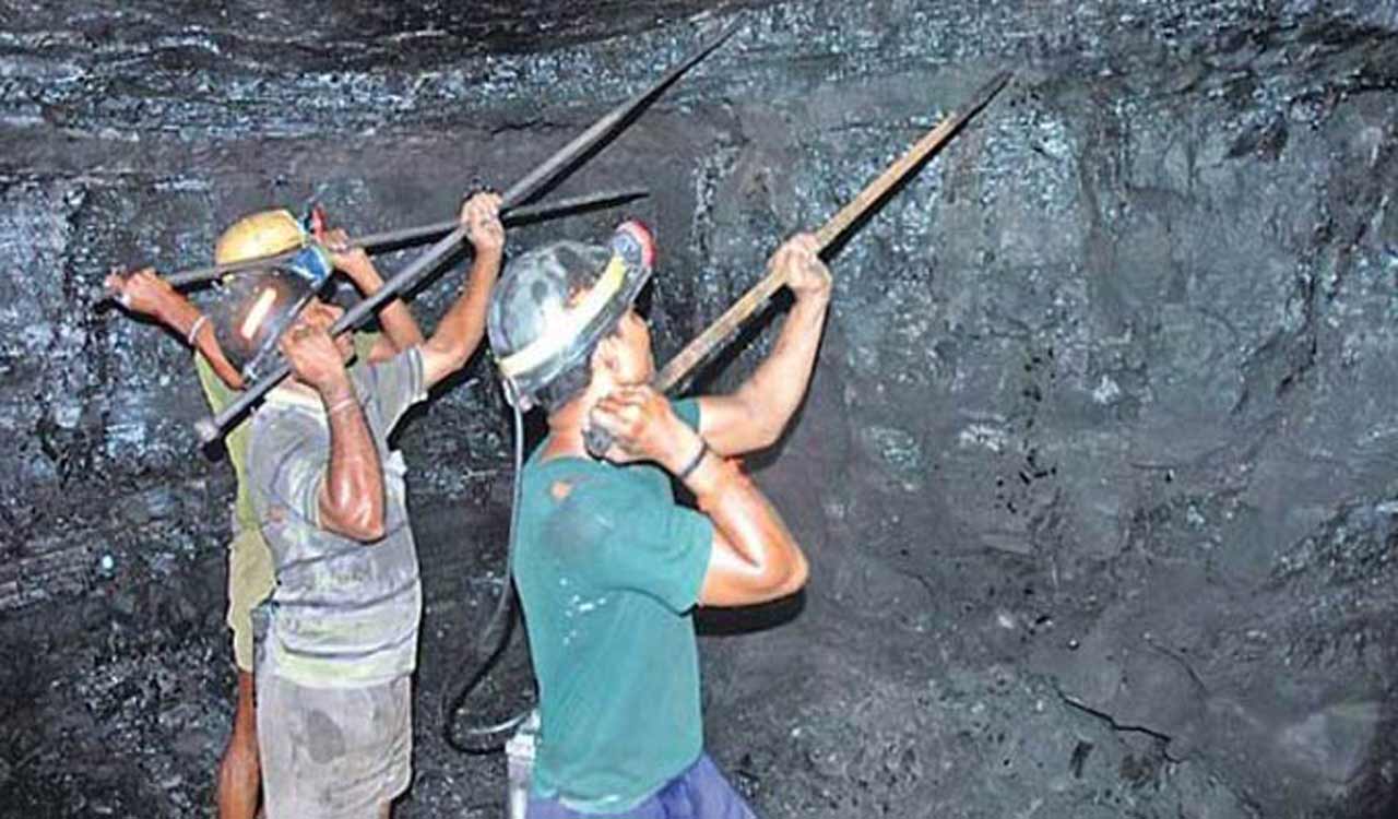 నేడు సింగరేణి ఫీల్డ్ విజిట్‌కు బీజేపీ బృందం