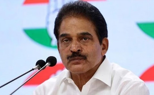 కేసీ వేణుగోపాల్‌ రాక తర్వాత కొండా సురేఖపై కీలక నిర్ణయం