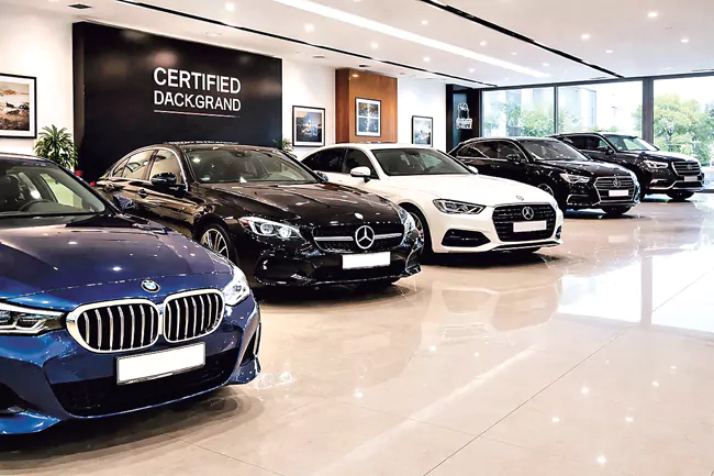 Young Buyers Turn to Pre-Owned Luxury Cars Instead of New Ones
