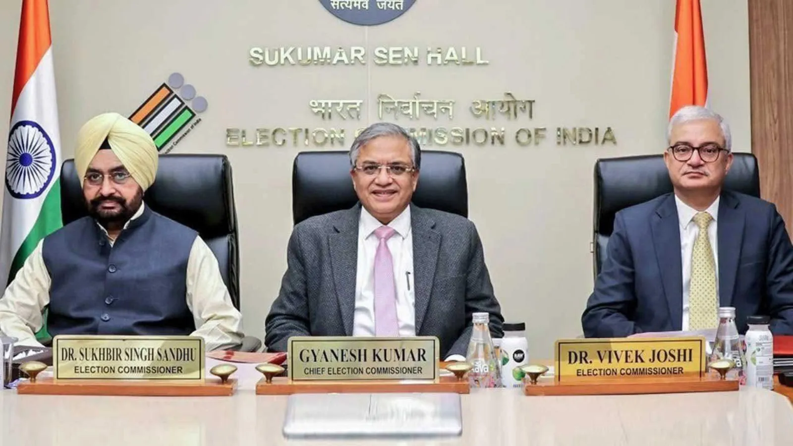 Differences Within Election Commission.. Opposition Criticises SIR