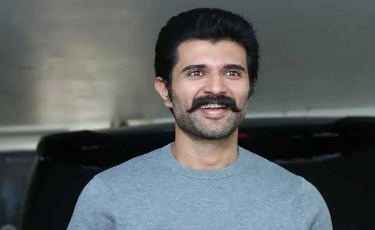 విజయ్ దేవరకొండ దూకుడుకు బ్రేకుల్లేవు!