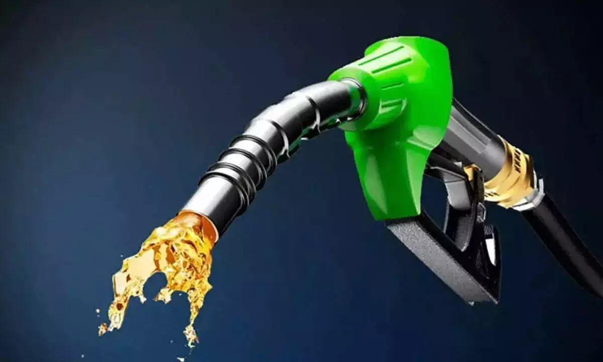 Oil Companies Under Pressure as Rupee Weakens