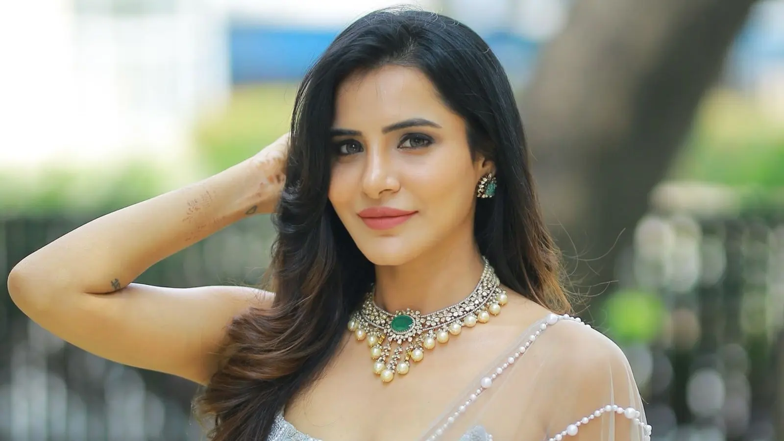 అషు రెడ్డి కి హైకోర్టు లో బిగ్ రిలీఫ్ !