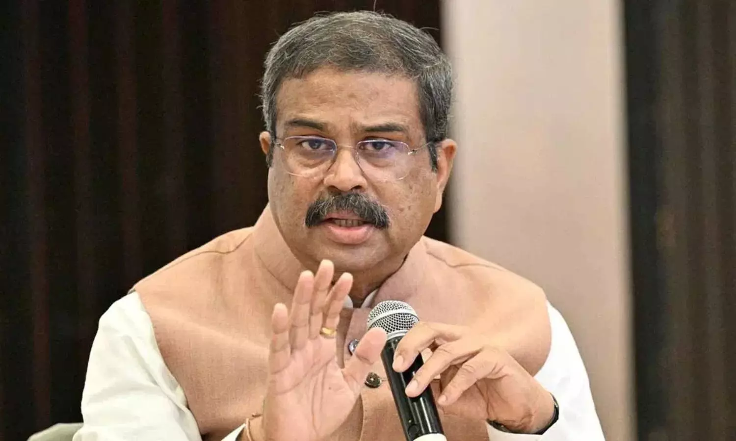 ధర్మేంద్ర ప్రధాన్ ఇంటి వద్ద భద్రత పెంపు